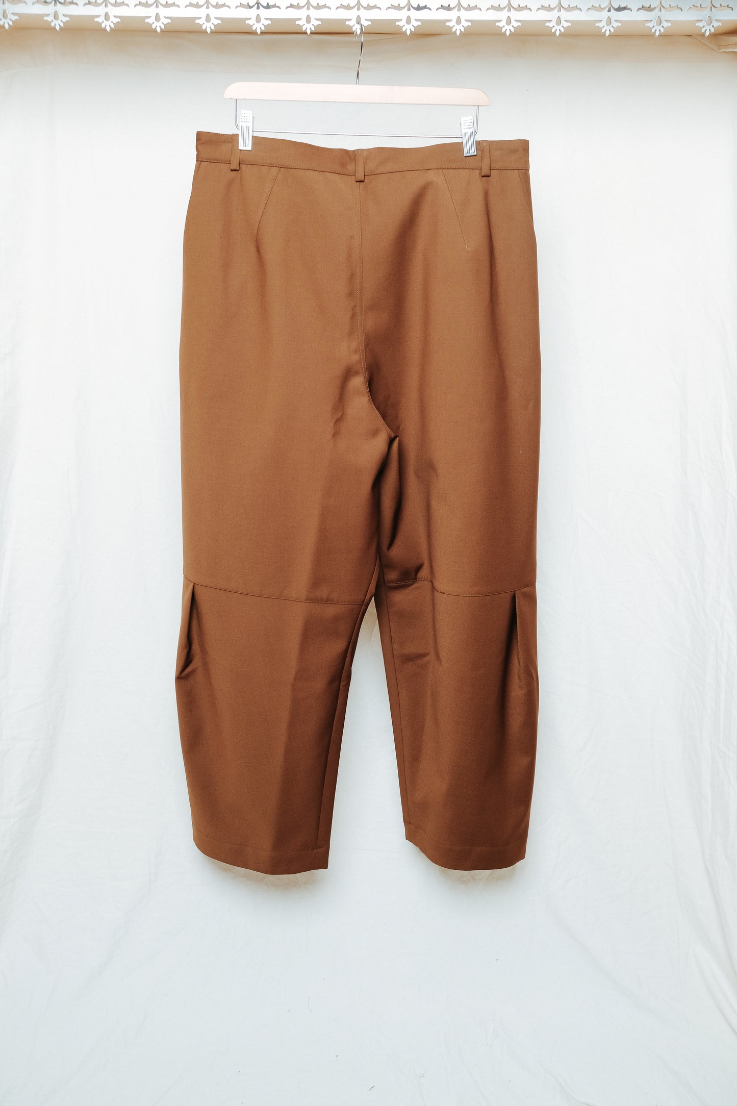 zushi trouser in pecan