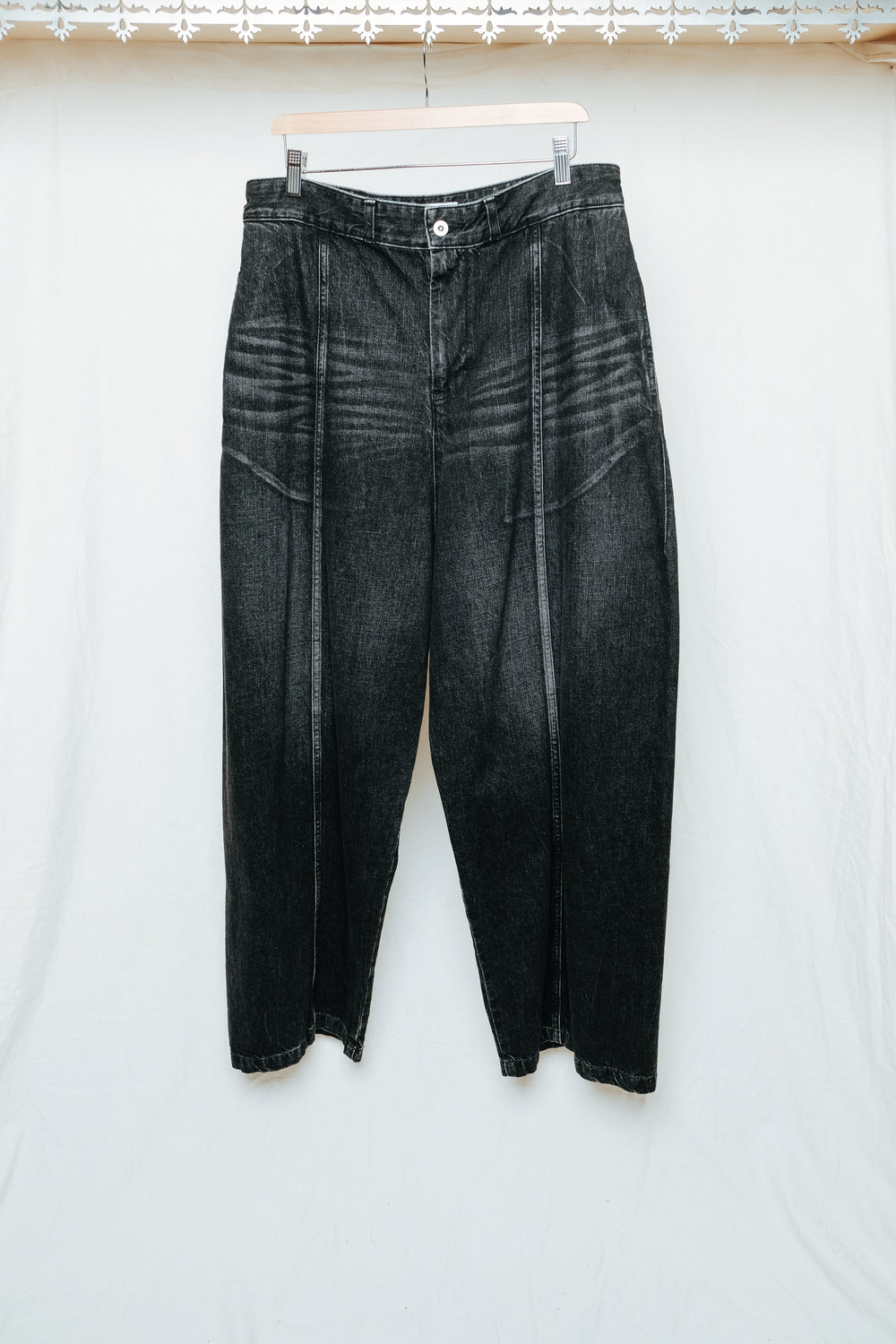 black vintage wash welt trouser