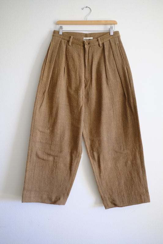 organic cotton zero count pleated trousers