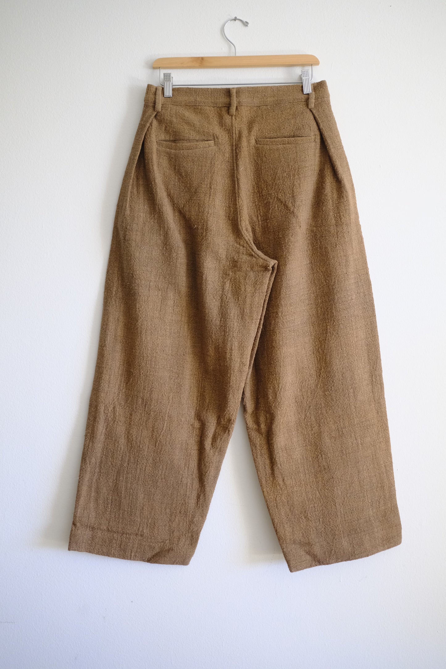 organic cotton zero count pleated trousers