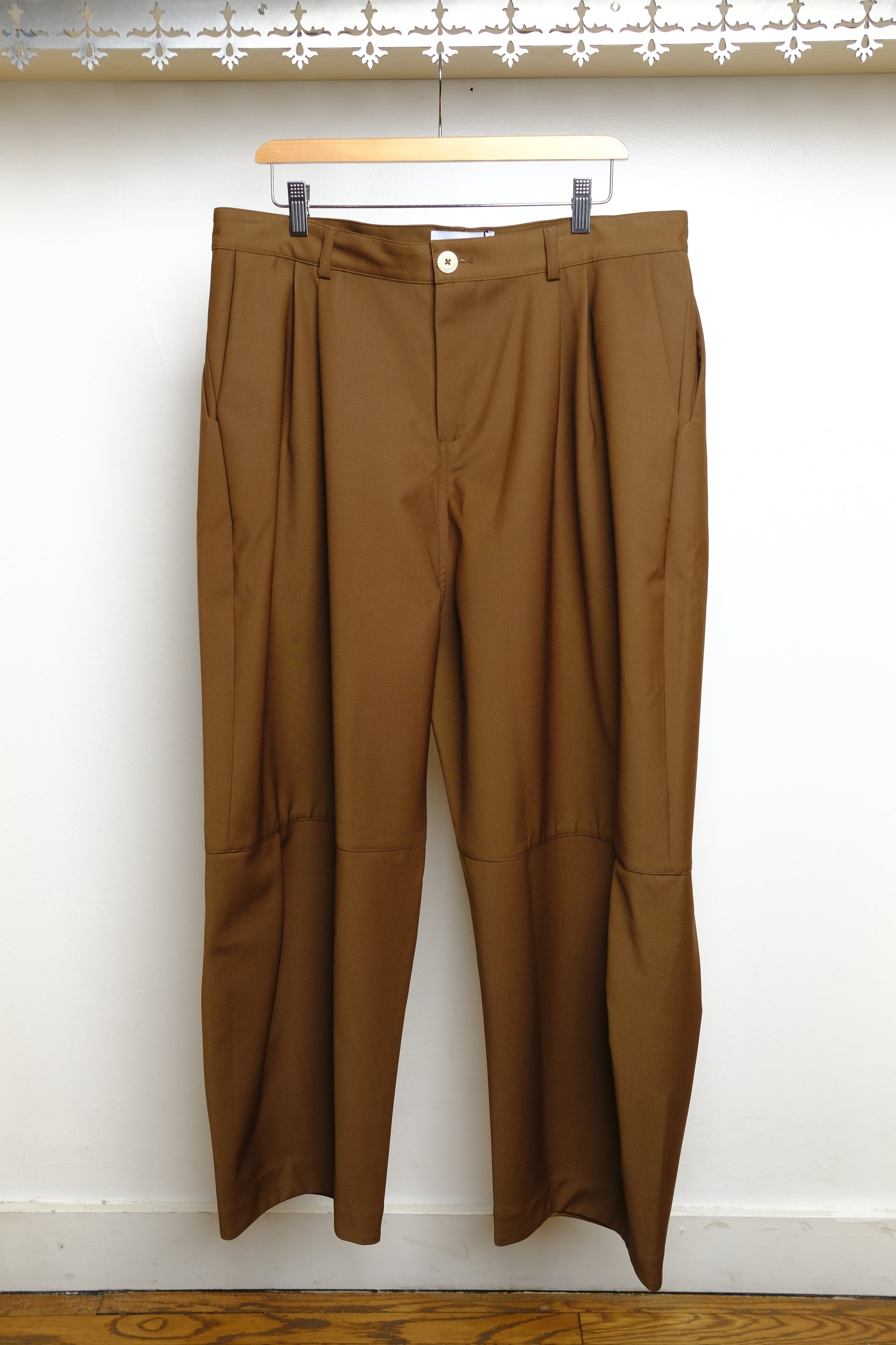 zushi trouser in pecan