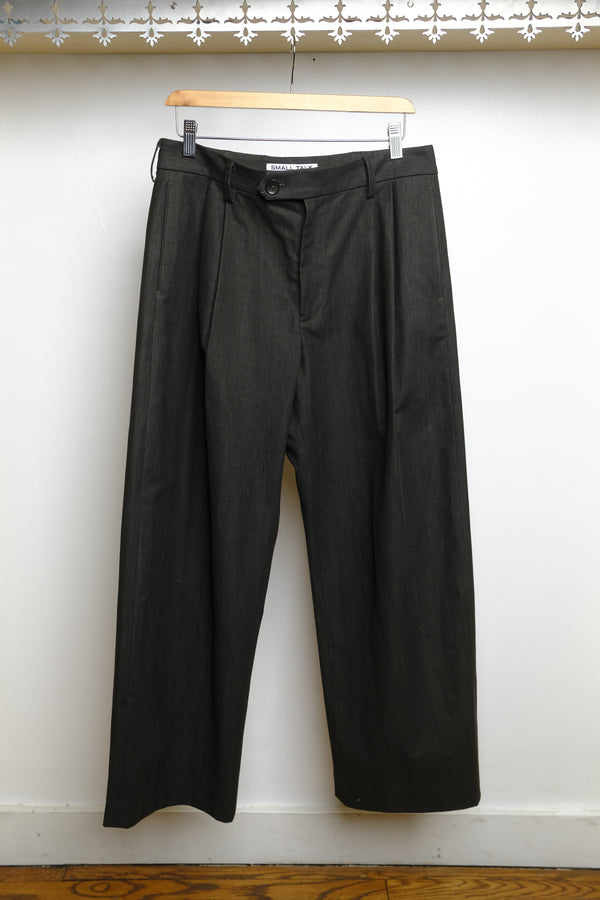 pintuck trouser in sumi dyed canvas