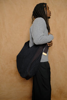 square shoulder bag big in black