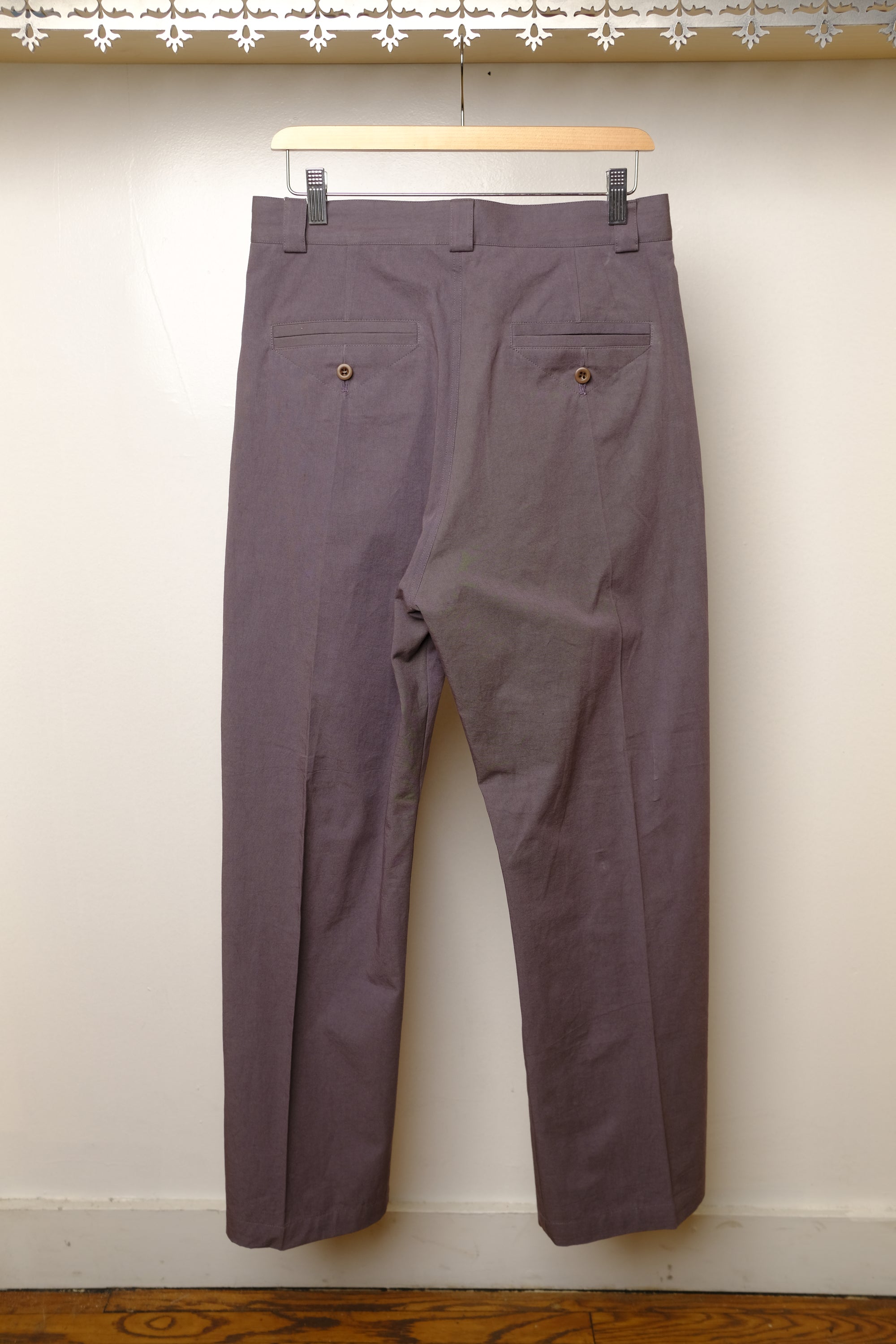 relax trousers in purple