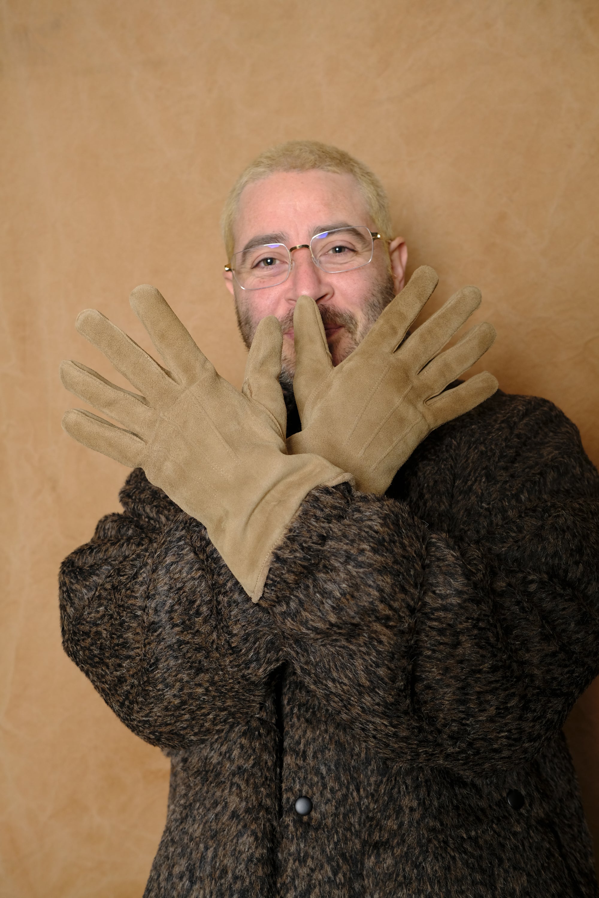 suede gloves in khaki