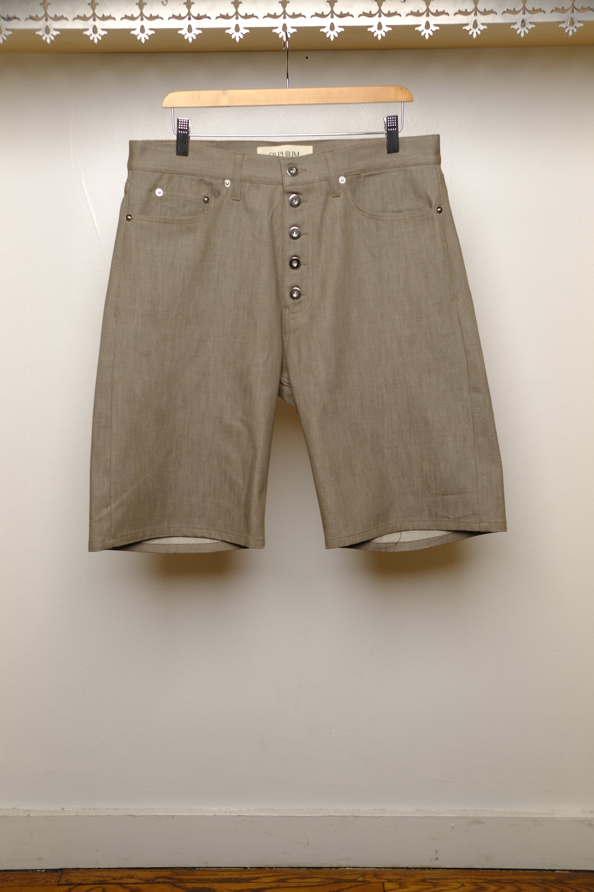 core denim beige shorts