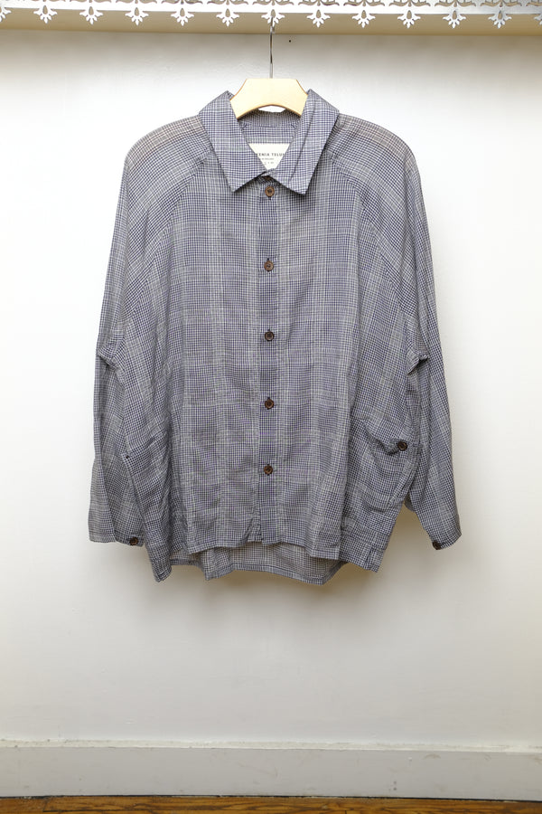 field shirt in checkered blue