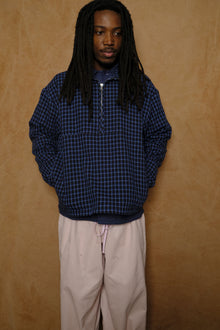 griddy half zip pullover in black / blue