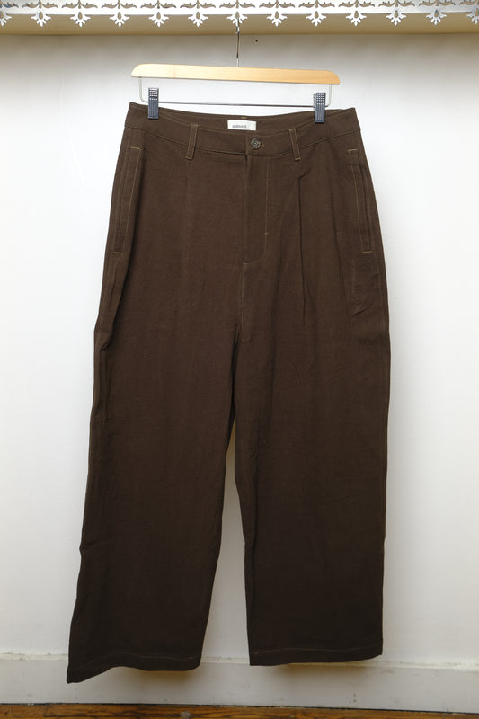 barro pant in charcoal