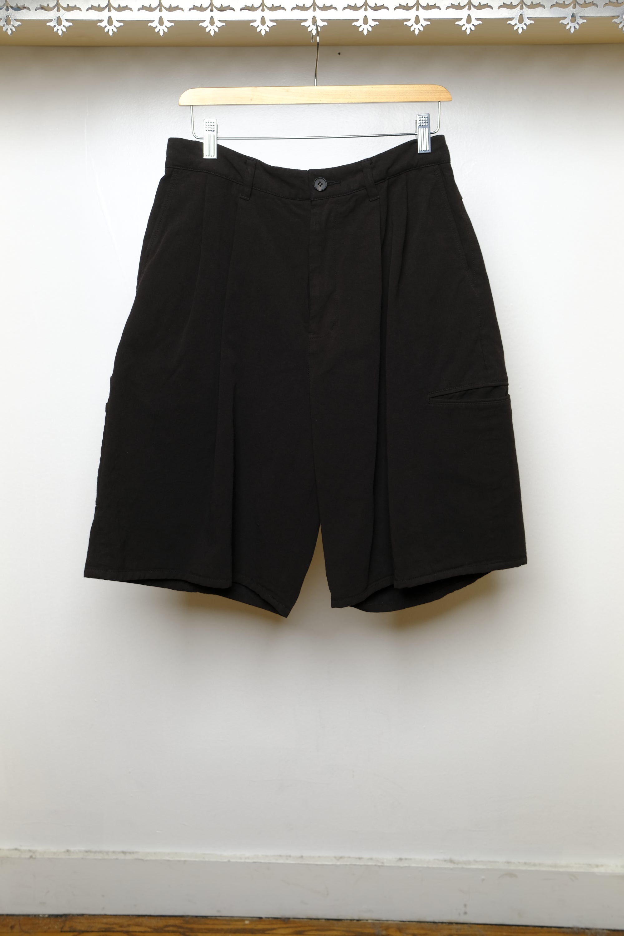 uneven twill short trousers - black