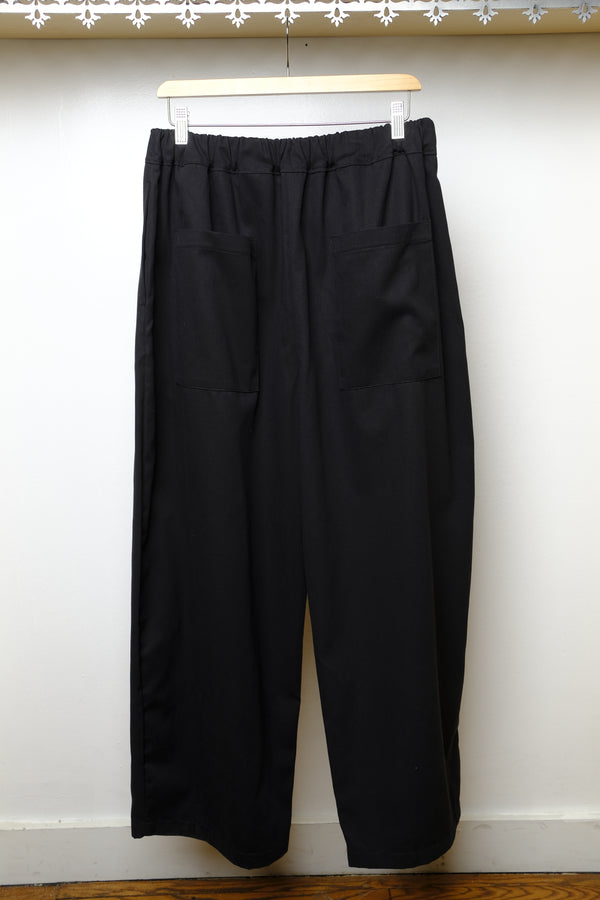 studio pant in black twill