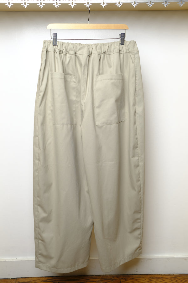 studio pant in pistachio cream twill
