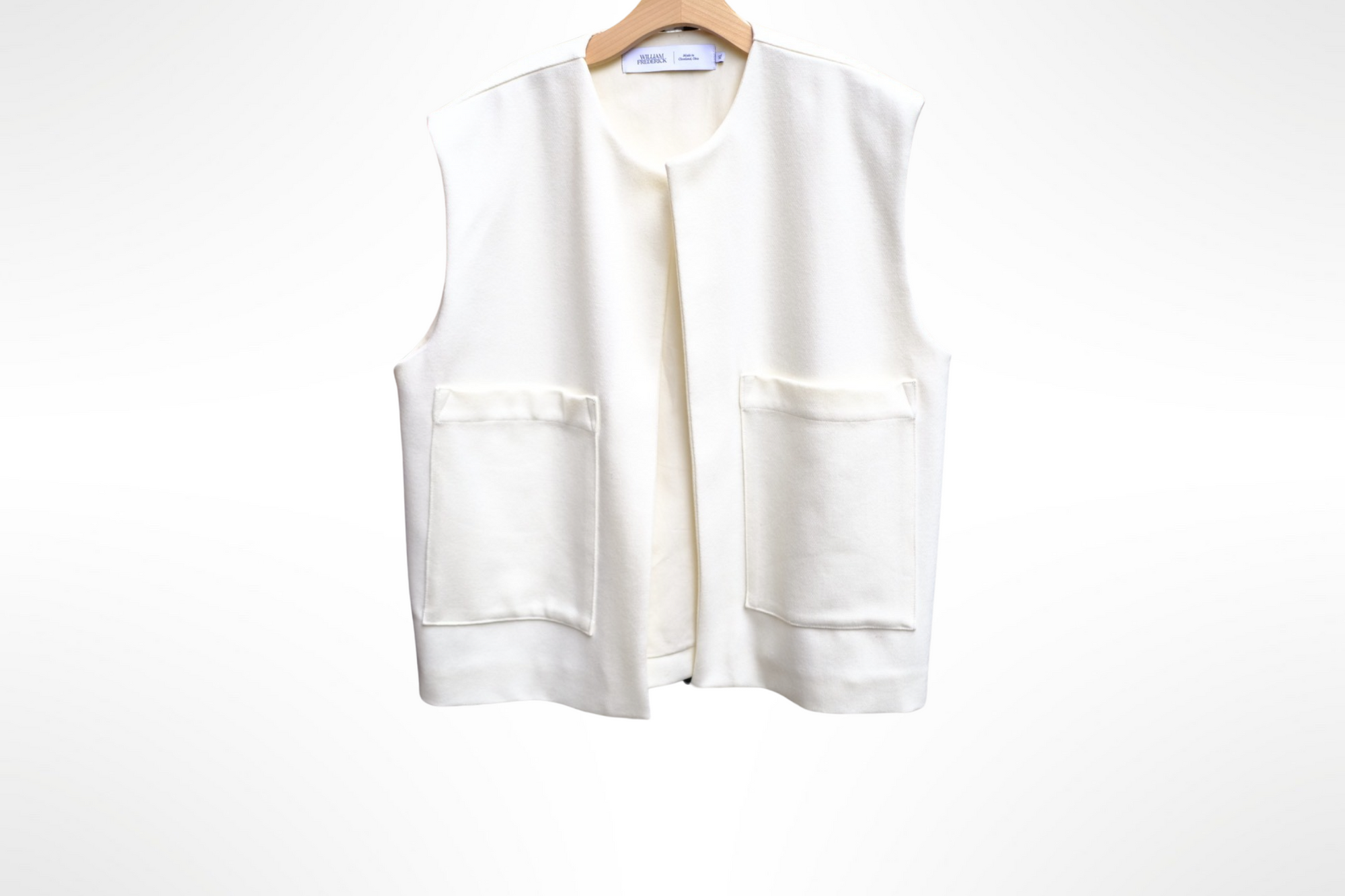 studio vest in white melton wool