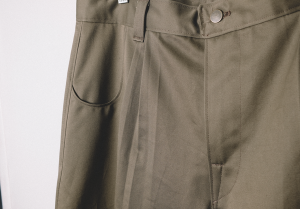 double pleat trouser in cotton twill