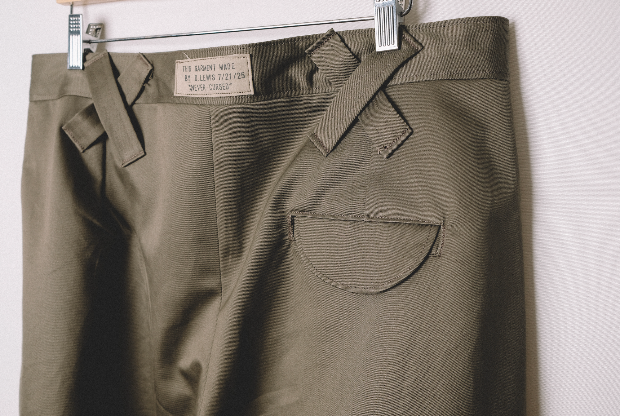 double pleat trouser in cotton twill